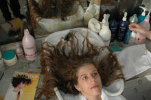 将图片加载到图库查看器，856 Lisboa Tanja hairwash shampooing Haarewaschen