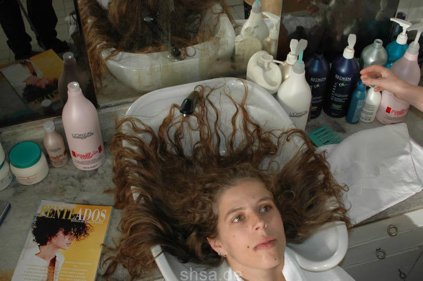 856 Lisboa Tanja hairwash shampooing Haarewaschen