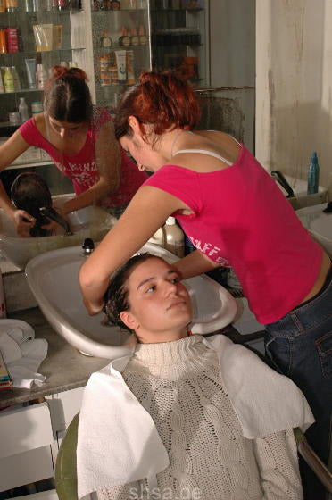 859 Lisboa Ines strong scrub wash by teen student