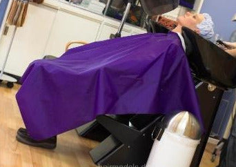 471 Nadine 3 shampooing in purple cape