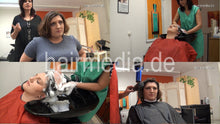 Laden Sie das Bild in den Galerie-Viewer, 8135 Tina 1 backward shampoo casting in black shampoo salonbowl