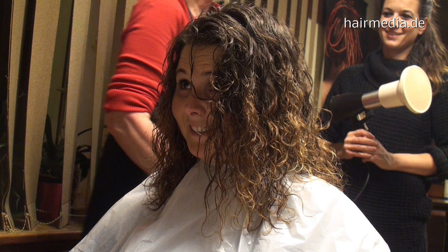 7066 6 Fenja blow dry blowjob dry at Frankfurt salon