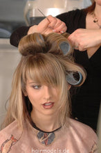 Carica l&#39;immagine nel visualizzatore di Gallery, 627 Oxana Shampoo and Wetset bleached hair