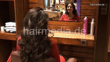 Cargar imagen en el visor de la galería, 9046 Parwana 1 forward shampoo hairwash in salon bowl