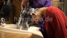 将图片加载到图库查看器，9046 Parwana 1 forward shampoo hairwash in salon bowl