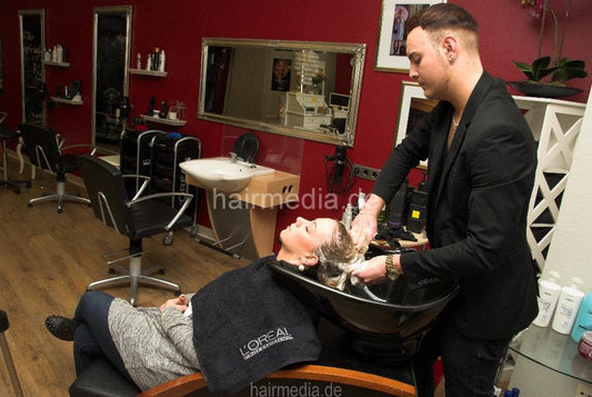 6164 Barberette AlexandraS 1 backward shampoo by colleauge young barber