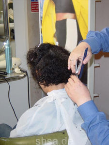 851 Lisboa Sonja cut by truckdriver afro hair