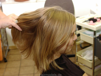 833 Britta Recklinghausen by Fr. Blüggel home shampoo color and haircut