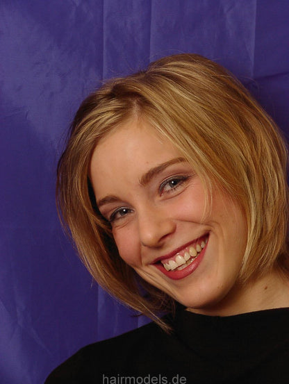 833 Britta Recklinghausen by Fr. Blüggel home shampoo color and haircut
