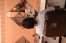 Cargar imagen en el visor de la galería, h117 Jennifer by Katia barbershop wash and haircut 500 pictures for download