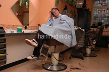 Laden Sie das Bild in den Galerie-Viewer, h117 Jennifer by Katia barbershop 2 haircut in barberchair