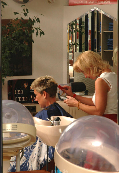 8044 Recklinghausen s0223 buzz drycut blond lady trailer