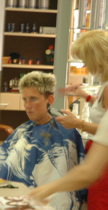 8044 Recklinghausen s0223 buzz drycut blond lady