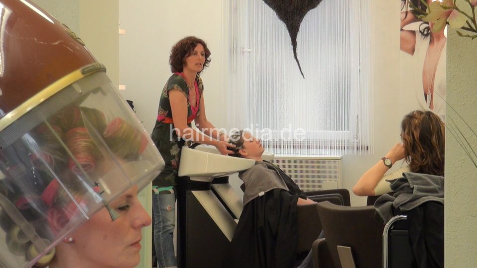334 s0417 younggirl wash and trim haircut haironface