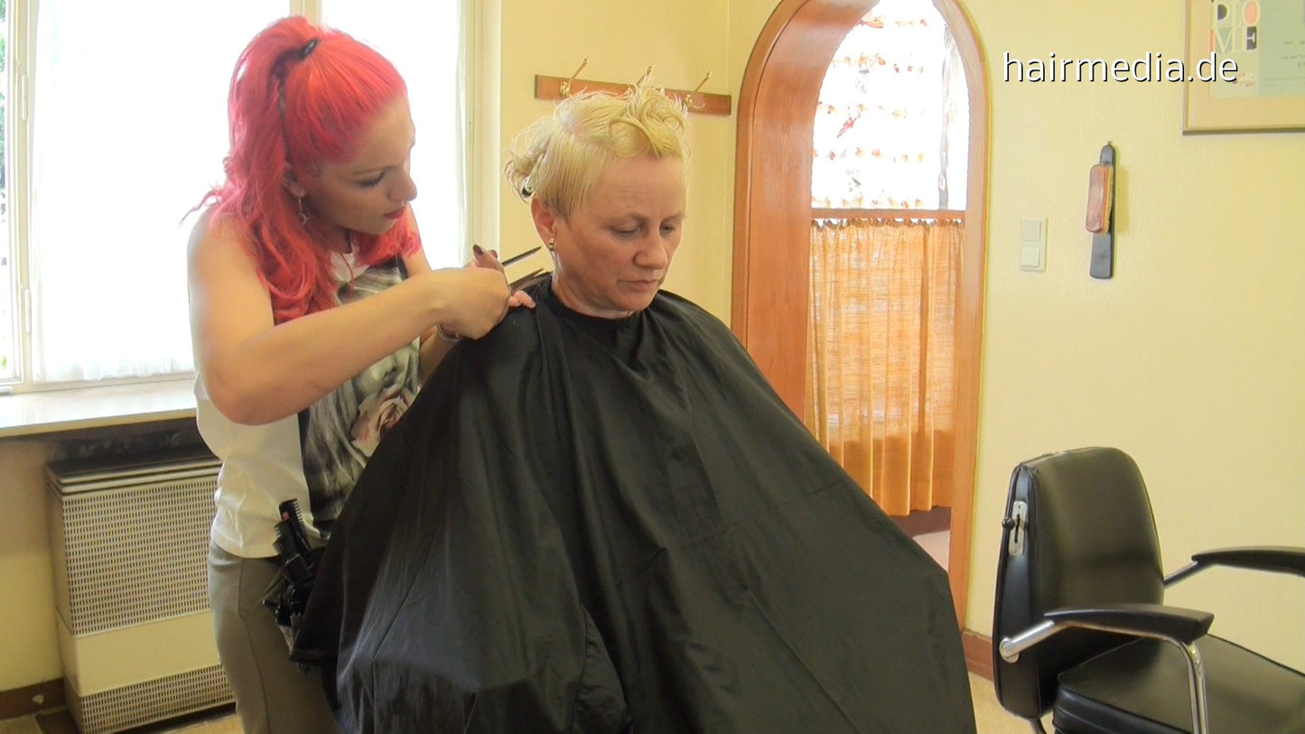 mature barberette finally get her hair cut by Kia
