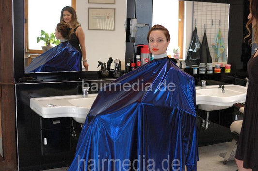 1036 Katia by OlgaO caping barberchair Fulda Kultsalon barbershop