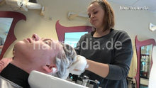 将图片加载到图库查看器，9087 02 Lea backward shampoo by SelinaS salon hairwash in Berlin