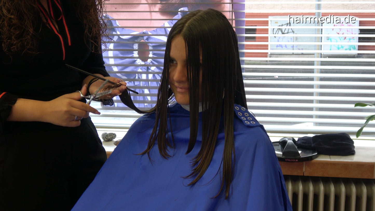 8158 MarieM 3 haircut