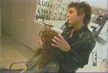 0036 e2 shampooing in USA 1990 by barber