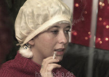 Load image into Gallery viewer, 7040 MariaF 3 perm smoking in hairsalon in permcap