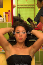 将图片加载到图库查看器，9135 2 Alexandra by Srdjana backward salon shampooing hairwash in mobile sink
