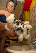 Load image into Gallery viewer, 9135 4 Alexandra forward wash shampooing in salon