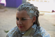 Carica l&#39;immagine nel visualizzatore di Gallery, 495 a Marina haircut and bleaching outdoor