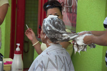 Carica l&#39;immagine nel visualizzatore di Gallery, 9136 1 Tamara outdoor milf hairwash shampooing at salon
