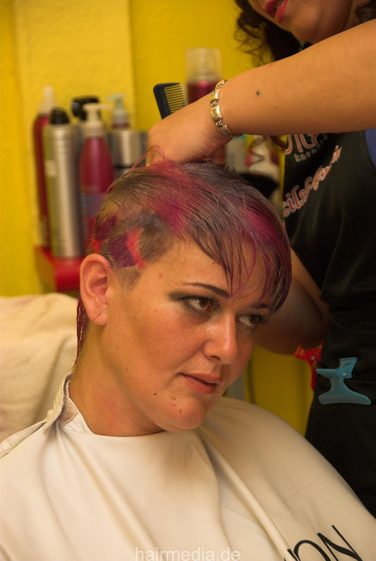 8079 Vesna buzz and paint short blonde hair
