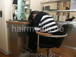 351 student Pinar in her salon, forward salon hairwash by barber in black bowl no cape