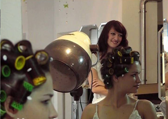 198 Tata 4 Legen wet set in rollers, pre blow dry and set in rollers and hooddryer