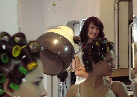 198 Tata 4 Legen wet set in rollers, pre blow dry and set in rollers and hooddryer