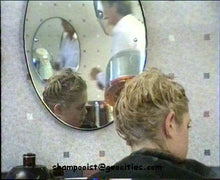 Laden Sie das Bild in den Galerie-Viewer, 47 Trevor Sorbie UK highlighting, shampooing, haircut, wet set 1990