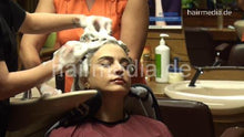 Carica l&#39;immagine nel visualizzatore di Gallery, 361 Valentina 2 backward shampooing sidecut barberette in overall 4hand