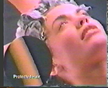 0036 vid shampooing in USA 1990