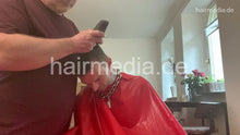 Carica l&#39;immagine nel visualizzatore di Gallery, 2012 20210513 lockdown fathersday buzzcut, headshave and uprightshampoo by hobbybarber in home office