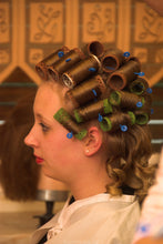 Laden Sie das Bild in den Galerie-Viewer, 7011 s0628 9 set fresh permed hair rollerset hairnet