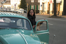 Load image into Gallery viewer, 1001 10 forward wash beetle model in glasses