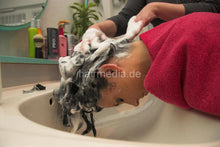 Load image into Gallery viewer, 6084 AnjaS forward wash salon shampooing