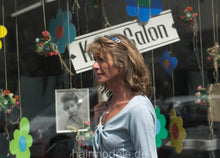 Load image into Gallery viewer, 673 Birgit Kultsalon 1 shampoo hairwash in mobile sink in RSK apron back button