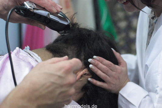 892 CarmenK 2 forced cut in barberchair 4hand smoking