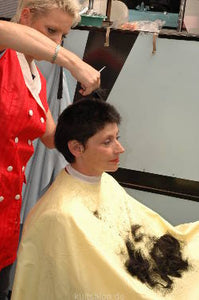 835 Catherine haircut multicape apron barbershop