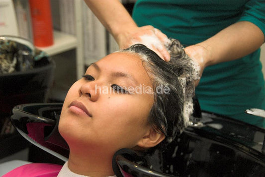 355 CelineM in glasses by MelanieGoe backward salon shampooing in pvc shampoo cape