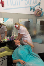 Cargar imagen en el visor de la galería, 159 Emergency Barberette EvaK 1 shampooing AnjaS in mobile backward sink in salon
