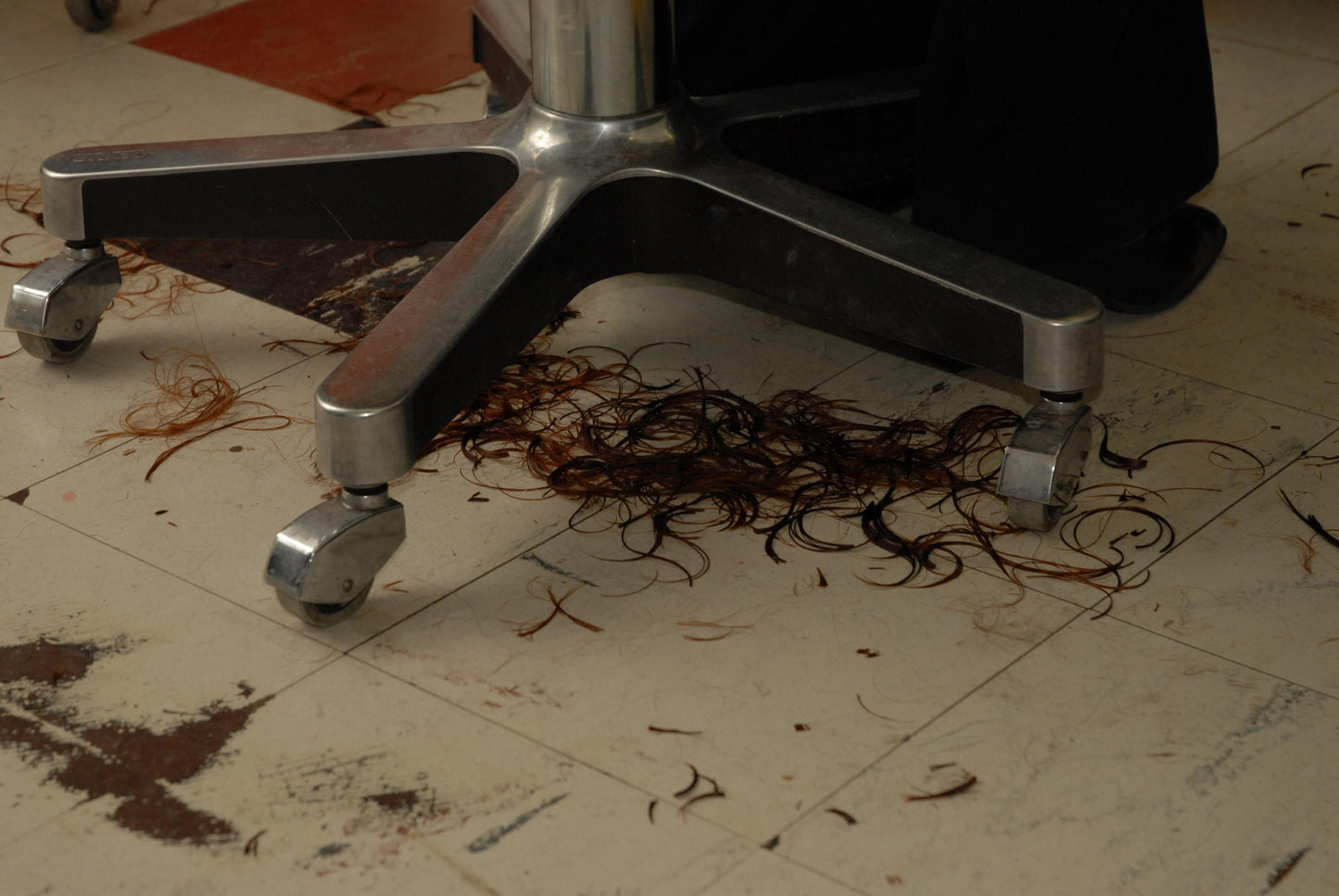 886 Franziska 2 strong cut haircut in Kultsalon