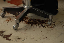 Charger l&#39;image dans la galerie, 886 Franziska 2 strong cut haircut in Kultsalon