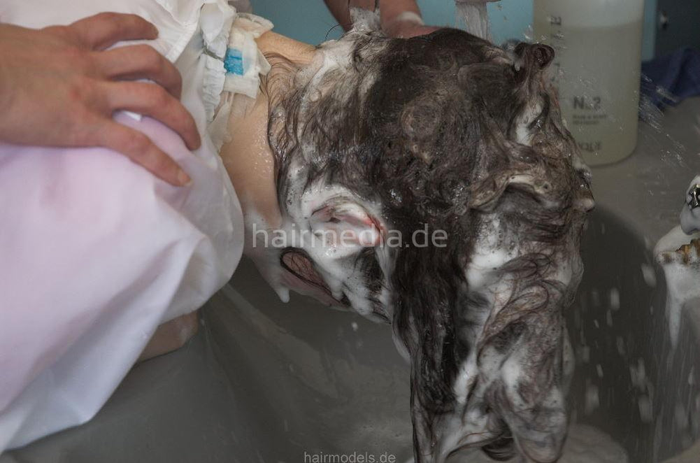 881 forced and handcuffed haircut in german kultsalon complete  250 pictures for download