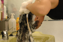 将图片加载到图库查看器，9032 IrinaM barberette self hair wash in salon