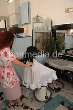Charger l&#39;image dans la galerie, 117 Julia Haircut in barbershop barberchair XXL capes and aprons used