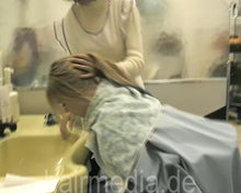 Charger l&#39;image dans la galerie, 500 Karolina thick blue hair teen strong forward shampooing hairwash